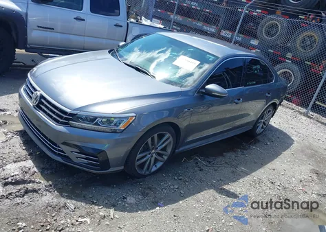 2017 Volkswagen Passat 1.8T R-Line из США, поврежденный, VIN 1VWDT7A3XHC050311